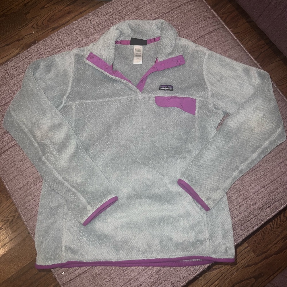 Womens Patagonia fleece snap pullover size M